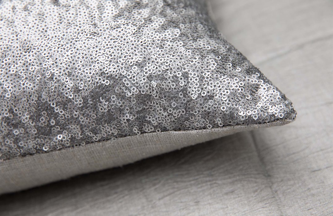 MrsMe cushion Spangles Titanium detail1